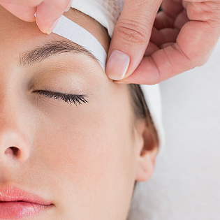 Eyebrow wax shaping